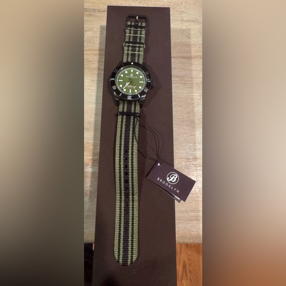 Brooklyn Black Eyed Pea 41mm QTZ Green and Black Watch - Picture 4 of 8